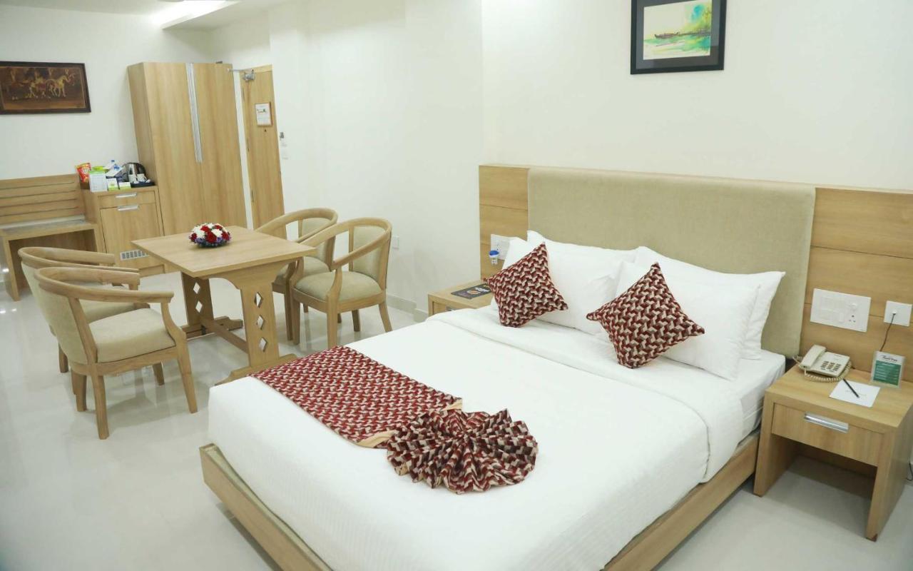 Hotel Anjali Park Kottayam Esterno foto