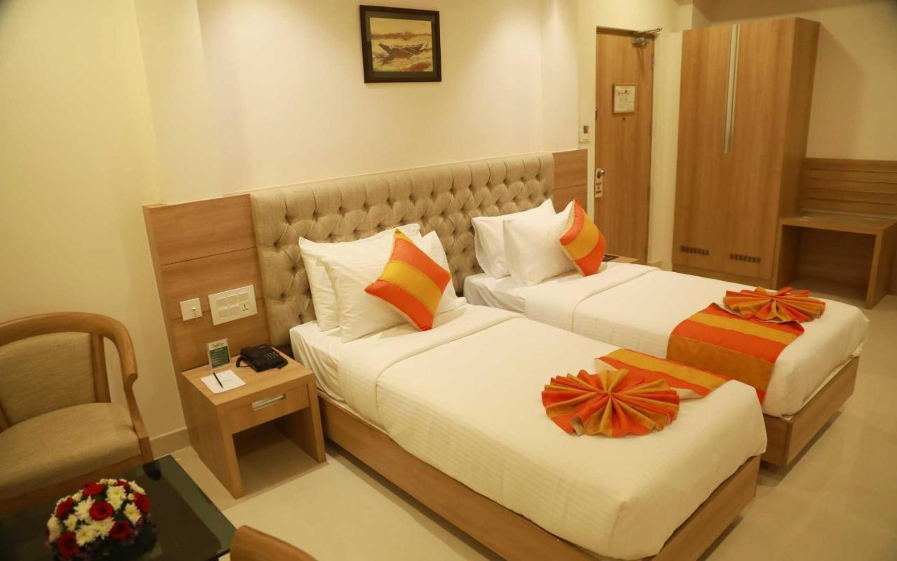 Hotel Anjali Park Kottayam Esterno foto