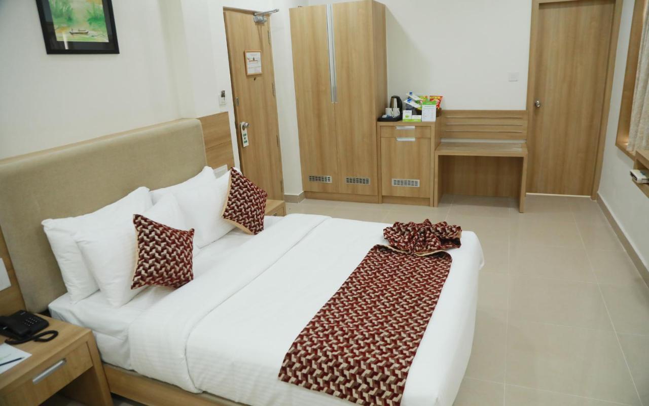 Hotel Anjali Park Kottayam Esterno foto