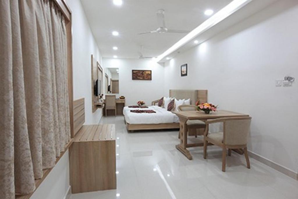 Hotel Anjali Park Kottayam Esterno foto