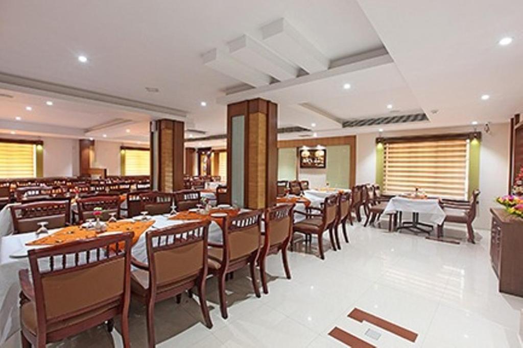 Hotel Anjali Park Kottayam Esterno foto