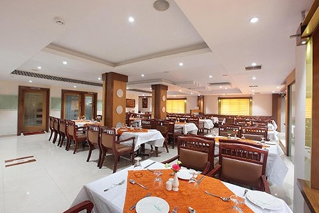 Hotel Anjali Park Kottayam Esterno foto